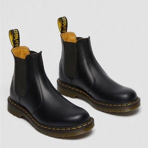 Dr. Marten’s Yellow Stitch Smooth Leather Chelsea Boot (Women’s size 8.5, EU 40)